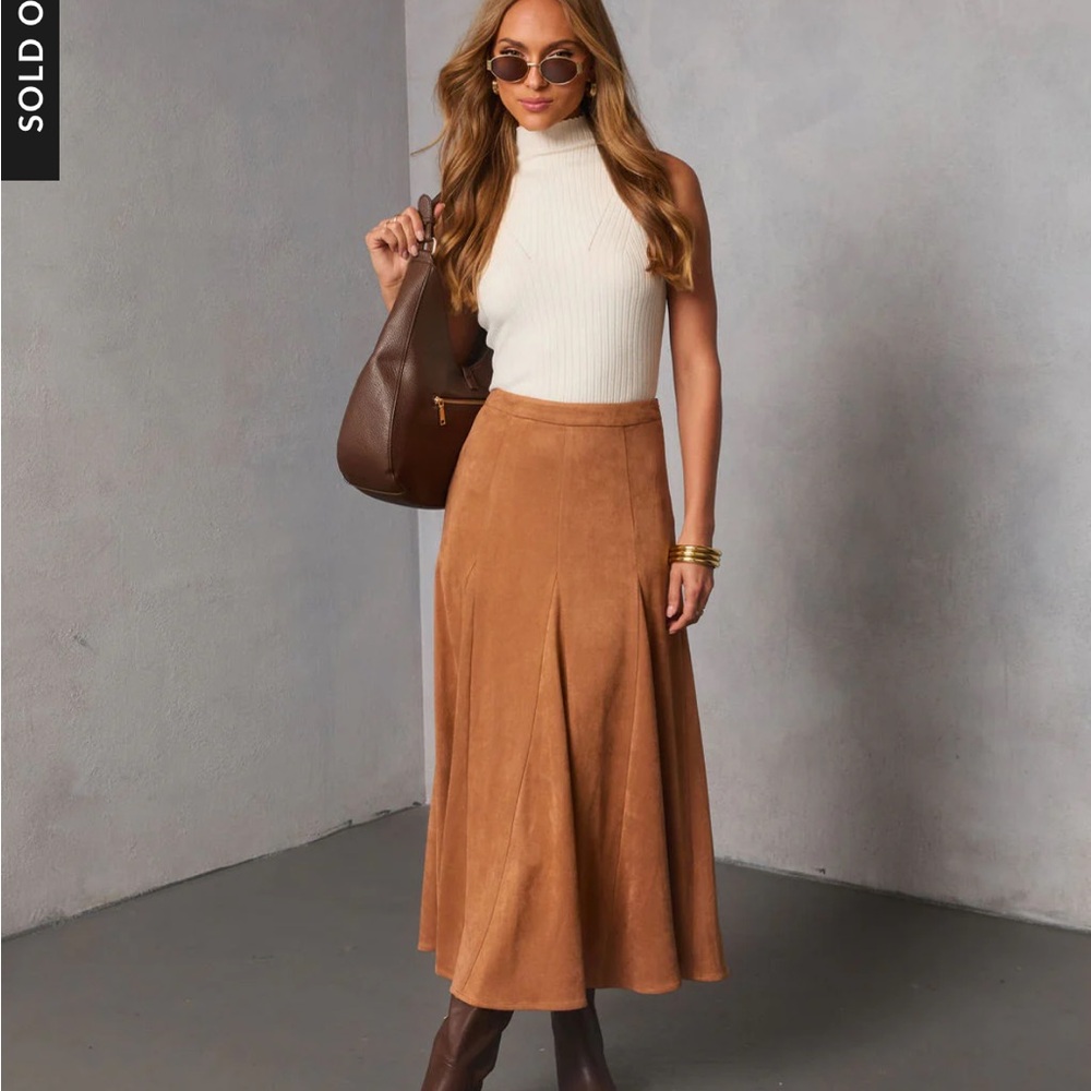 Vici Maicie pleated faux suede maxi skirt